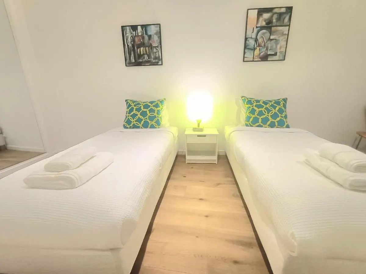 Alojamento de Turismo Selvagem In Amoreiras Lisboa Portugal